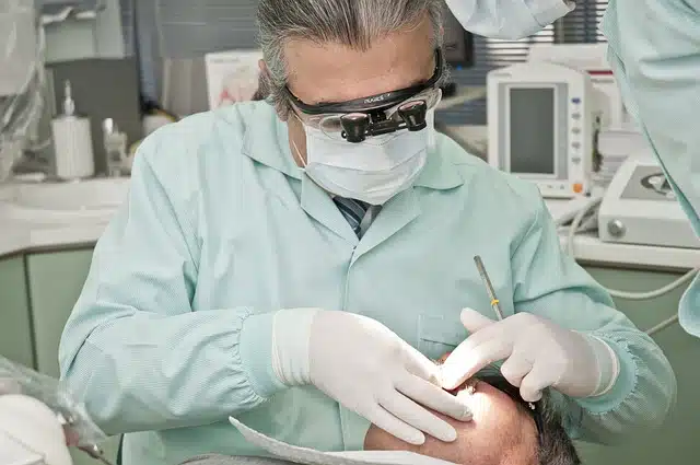 1705285759 dentist 2530990 640