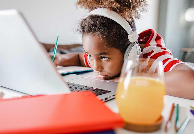 child Tired Computer 1333995772 770x533 1