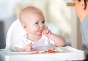 babyEatingFruit 859936590 770x533 1 jpg