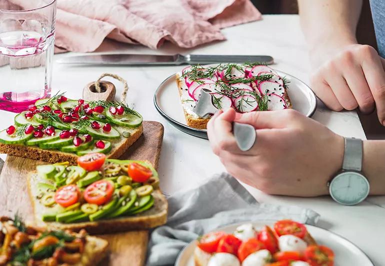 Veselīgas receptes, avokado grauzdiņš, veģetārietis, avokado