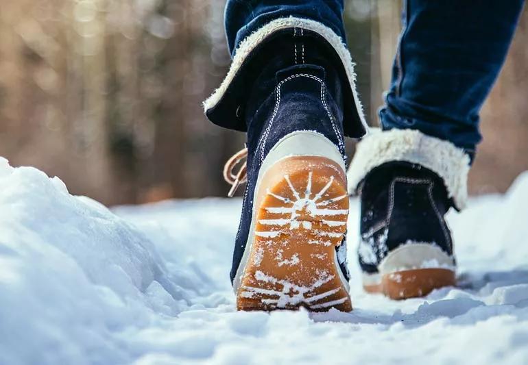person walking winter snow boots 1193959625 770x533 1 jpg
