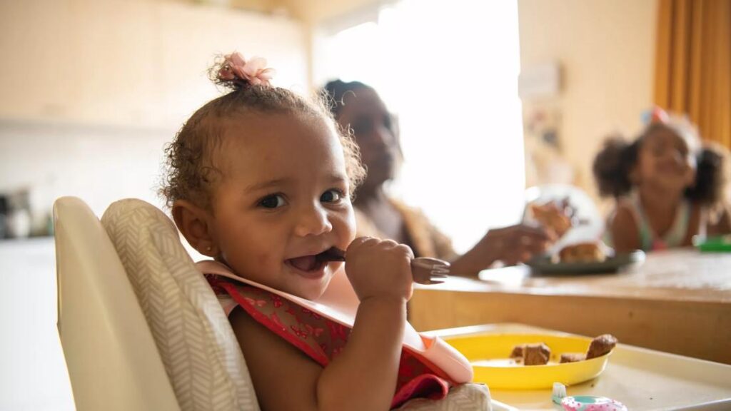 baby led weaning 1420090777